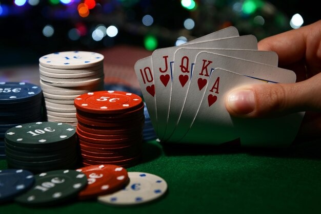 Dragon Tiger live-dealer table interface showing card positions and betting options
